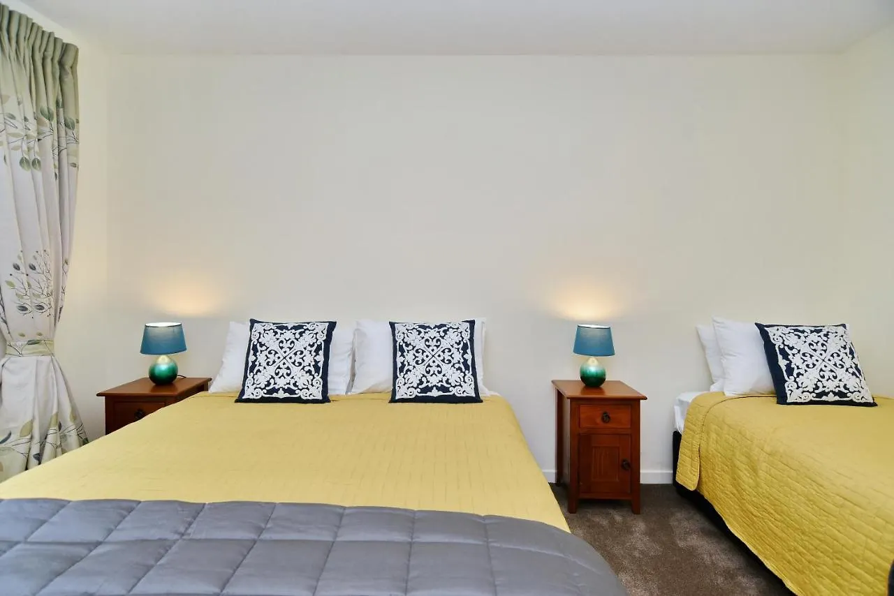 Clyde 106 - Christchurch Holiday Homes New Zealand